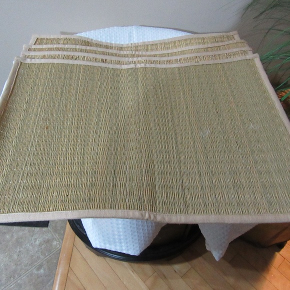 4 Wicker Table Placemats Used once - Picture 3 of 6